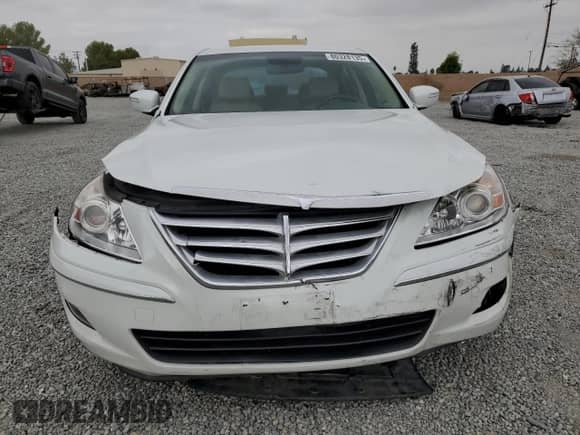 2011 Hyundai Genesis с VIN KMHGC4DE2BU136933, выставлен на аукционе Copart как лот 80328135 с пробегом 102 690 миль миль и Списание • Salvage title. История ставок и продаж доступна на DreamBid. Изображение 5.