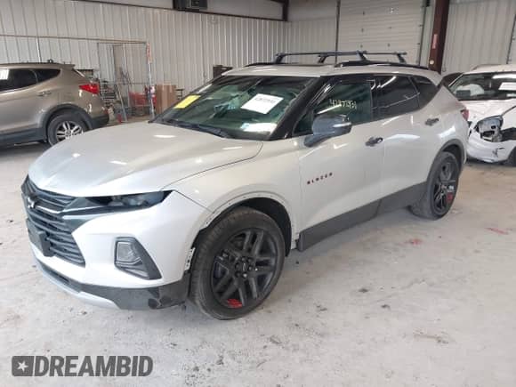 2020 Chevrolet Blazer LT z VIN 3GNKBJRSXLS706474, wystawiony jako IAAI lot #42872931 z przebiegiem 168 058 mil mil oraz . Historia ofert i sprzedaży dostępna na DreamBid. Obrazek 2.