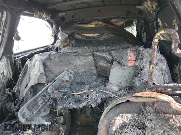 2007 Dodge Grand Caravan SXT с VIN 2D4GP44L77R186631, выставлен на аукционе Copart как лот 85551805 с пробегом Не указан миль и На запчасти • Non repairable. История ставок и продаж доступна на DreamBid. Изображение 10.