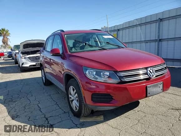 2015 Volkswagen Tiguan S с VIN WVGAV7AX1FW055147, выставлен на аукционе Copart как лот 87099565 с пробегом 48 517 миль миль и Списание • Salvage title. История ставок и продаж доступна на DreamBid. Изображение 15.