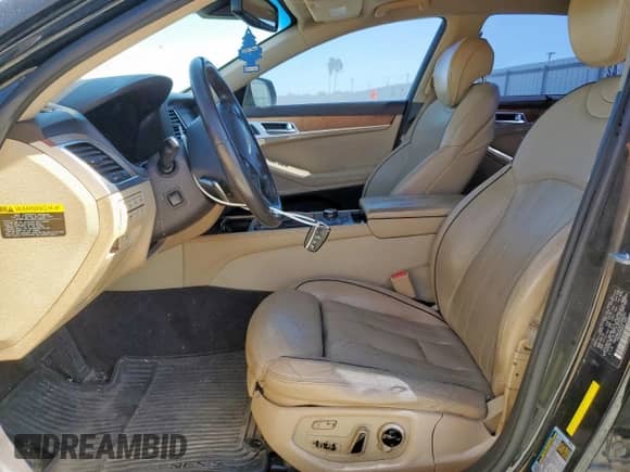 2015 Hyundai Genesis 3.8L z VIN KMHGN4JE9FU088562, wystawiony jako Copart lot #90624025 z przebiegiem 157 359 mil mil oraz Czysty tytuł • Clean title. Historia ofert i sprzedaży dostępna na DreamBid. Obrazek 7.