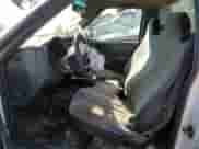 2001 Chevrolet S-10 LS z VIN 1GCCS14W318159304, wystawiony jako Copart lot #73798854 z przebiegiem 304 158 mil mil oraz Szkoda całkowita • Salvage title. Historia ofert i sprzedaży dostępna na DreamBid. Obrazek 7.