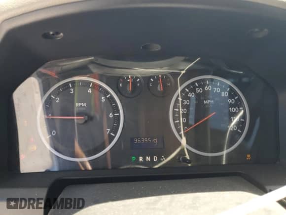 2012 Ram 1500 Tradesman z VIN 1C6RD6FP9CS330027, wystawiony jako Copart lot #68218935 z przebiegiem 96 395 mil mil oraz Szkoda całkowita • Salvage title. Historia ofert i sprzedaży dostępna na DreamBid. Obrazek 9.