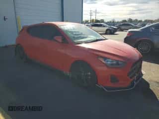 2019 Hyundai Veloster Turbo z VIN KMHTH6AB2KU015941, wystawiony jako Copart lot #90487525 z przebiegiem 104 000 mil mil oraz Czysty tytuł • Clean title. Historia ofert i sprzedaży dostępna na DreamBid. Obrazek 4.