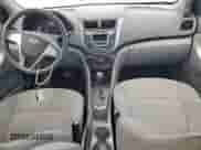 2016 Hyundai Accent SE z VIN KMHCT4AE7GU111763, wystawiony jako Copart lot #89890535 z przebiegiem 81 988 mil mil oraz Szkoda całkowita • Salvage title. Historia ofert i sprzedaży dostępna na DreamBid. Obrazek 8.