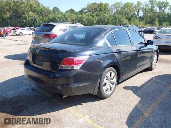 2008 Honda Accord EX with VIN 1HGCP26738A017116, listed as a IAAI auction lot 43375422 with 216,054 mi miles and . Bid and sale history available at DreamBid. Image 4.