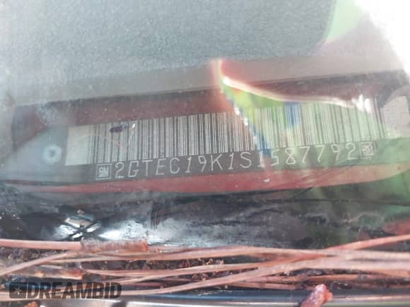 1995 GMC Sierra 1500 z VIN 2GTEC19K1S1587792, wystawiony jako IAAI lot #42213611 z przebiegiem 277 079 mil mil oraz . Historia ofert i sprzedaży dostępna na DreamBid. Obrazek 9.