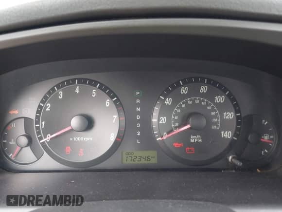 2005 Hyundai Elantra GLS z VIN KMHDN46D25U983179, wystawiony jako IAAI lot #42874220 z przebiegiem 172 346 mil mil oraz . Historia ofert i sprzedaży dostępna na DreamBid. Obrazek 7.