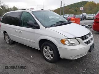 2005 Dodge Caravan SXT z VIN 2D4GP44L15R405077, wystawiony jako IAAI lot #43391793 z przebiegiem 366 433 mil mil oraz . Historia ofert i sprzedaży dostępna na DreamBid. Obrazek 1.