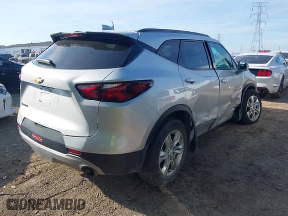 2020 Chevrolet Blazer LT с VIN 3GNKBCR49LS723554, выставлен на аукционе IAAI как лот 42547735 с пробегом 34 339 миль миль и . История ставок и продаж доступна на DreamBid. Изображение 4.