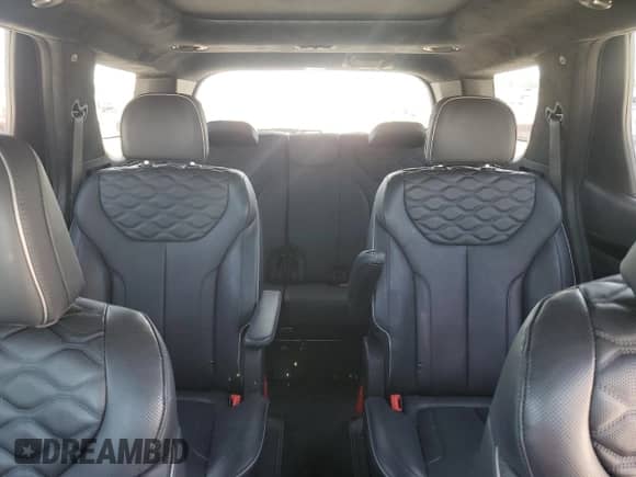 2022 Hyundai Palisade Calligraphy с VIN KM8R7DHE3NU385429, выставлен на аукционе Copart как лот 68808414 с пробегом 28 331 миль миль и Списание • Salvage title. История ставок и продаж доступна на DreamBid. Изображение 10.