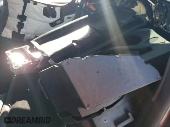 2024 Tesla Model Y Long Range с VIN 7SAYGDEE1RA294100, выставлен на аукционе Copart как лот 61616054 с пробегом 76 592 миль миль и Списание • Salvage title. История ставок и продаж доступна на DreamBid. Изображение 12.