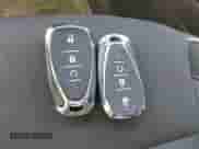 2023 Chevrolet TrailBlazer LT z VIN KL79MRSL7PB148603, wystawiony jako IAAI lot #43203114 z przebiegiem 21 274 mil mil oraz . Historia ofert i sprzedaży dostępna na DreamBid. Obrazek 11.