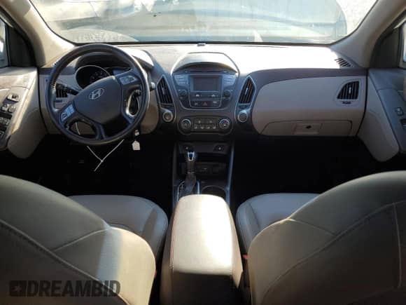 2015 Hyundai Tucson SE с VIN KM8JUCAG5FU107192, выставлен на аукционе Copart как лот 70961655 с пробегом 61 215 миль миль и Списание • Salvage title. История ставок и продаж доступна на DreamBid. Изображение 8.