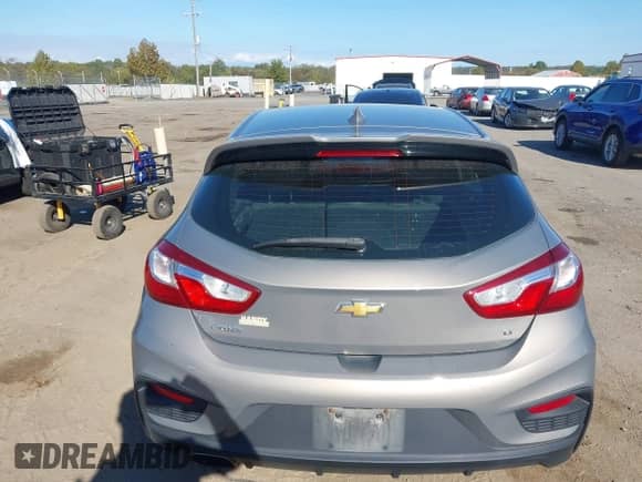 2018 Chevrolet Cruze LT с VIN 3G1BE6SM5JS650605, выставлен на аукционе IAAI как лот 43382642 с пробегом 96 296 миль миль и . История ставок и продаж доступна на DreamBid. Изображение 16.