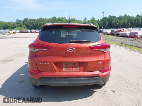 2016 Hyundai Tucson SE z VIN KM8J3CA43GU206586, wystawiony jako IAAI lot #42890310 z przebiegiem 172 608 mil mil oraz . Historia ofert i sprzedaży dostępna na DreamBid. Obrazek 16.