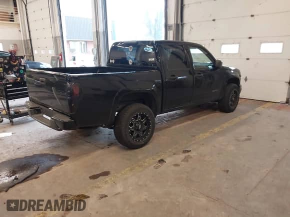 2004 Chevrolet Colorado 1SB LS Z85 with VIN 1GCDT136748180843, listed as a IAAI auction lot 41852070 with 113,110 mi miles and . Bid and sale history available at DreamBid. Image 4.