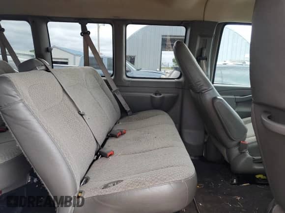 2020 Chevrolet Express Passenger LT с VIN 1GAZGPFG8L1170839, выставлен на аукционе Copart как лот 65803765 с пробегом 88 757 миль миль и Списание • Salvage title. История ставок и продаж доступна на DreamBid. Изображение 11.