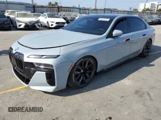 2023 BMW 7 Series 740i с VIN WBA23EH02PCM58792, выставлен на аукционе Copart как лот 69278725 с пробегом 2 029 миль миль и Чистый • Clean title. История ставок и продаж доступна на DreamBid. Изображение 1.