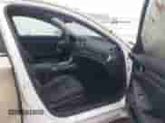 2022 Honda Accord EX-L z VIN 1HGCV3F51NA012941, wystawiony jako IAAI lot #41555666 z przebiegiem 48 806 mil mil oraz . Historia ofert i sprzedaży dostępna na DreamBid. Obrazek 5.