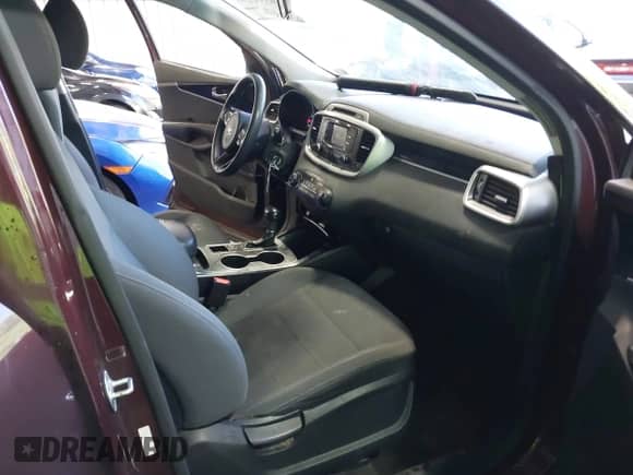 2018 Kia Sorento LX with VIN 5XYPGDA57JG338860, listed as a IAAI auction lot 43352296 with 239,757 mi miles and . Bid and sale history available at DreamBid. Image 5.