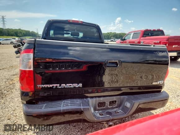 2006 Toyota Tundra Limited z VIN 5TBET38166S526045, wystawiony jako Copart lot #66914345 z przebiegiem 166 666 mil mil oraz Czysty tytuł • Clean title. Historia ofert i sprzedaży dostępna na DreamBid. Obrazek 6.