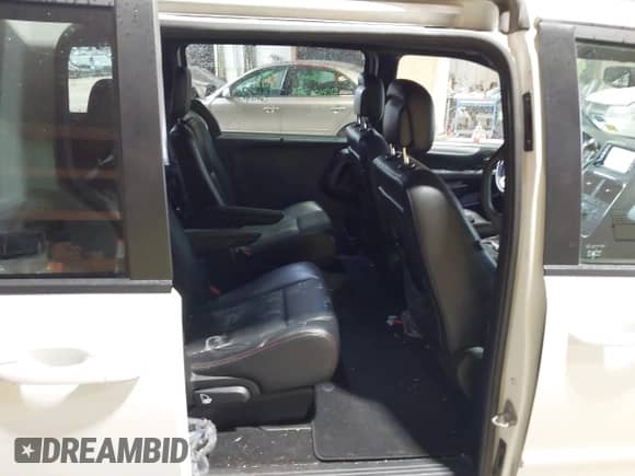 2015 Dodge Grand Caravan R/T with VIN 2C4RDGEG1FR635463, listed as a IAAI auction lot 43387434 with 192,408 mi miles and . Bid and sale history available at DreamBid. Image 8.