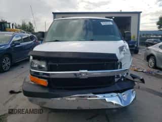 2005 Chevrolet Express Passenger с VIN 1GAHG39U751253655, выставлен на аукционе Copart как лот 65588354 с пробегом Не указан миль и Списание • Salvage title. История ставок и продаж доступна на DreamBid. Изображение 5.