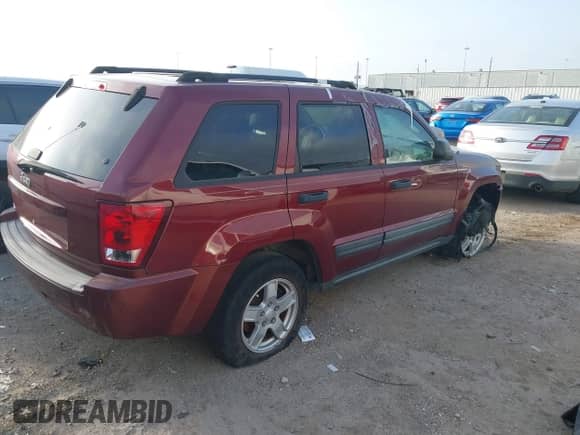 2006 Jeep Grand Cherokee Laredo z VIN 1J4GS48K16C368677, wystawiony jako IAAI lot #42435874 z przebiegiem 156 745 mil mil oraz . Historia ofert i sprzedaży dostępna na DreamBid. Obrazek 4.