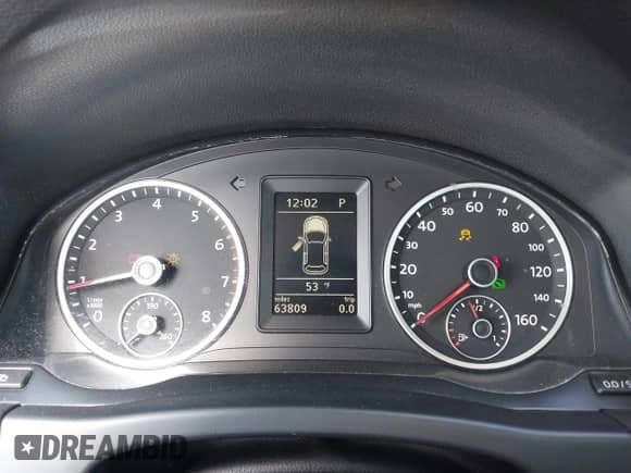 2012 Volkswagen Tiguan SE с VIN WVGBV7AX5CW561368, выставлен на аукционе IAAI как лот 42197389 с пробегом 63 809 миль миль и . История ставок и продаж доступна на DreamBid. Изображение 7.