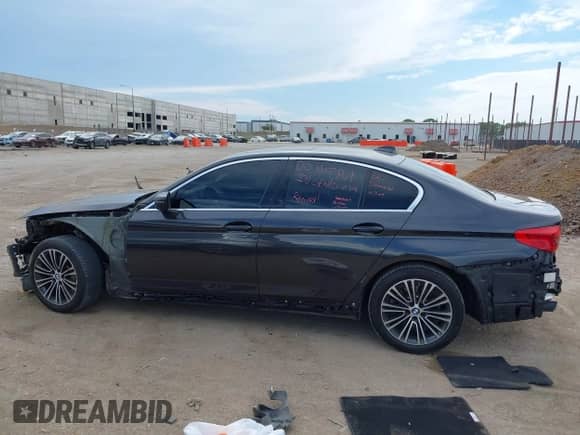 2019 BMW 5 Series 530i with VIN WBAJA5C51KWW06829, listed as a IAAI auction lot 42982321 with 44,744 mi miles and . Bid and sale history available at DreamBid. Image 14.