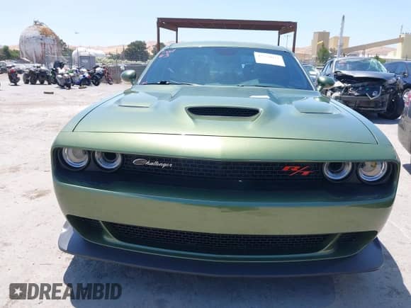 2022 Dodge Challenger R/T Scat Pack Widebody z VIN 2C3CDZFJ8NH177621, wystawiony jako IAAI lot #42358022 z przebiegiem 19 076 mil mil oraz . Historia ofert i sprzedaży dostępna na DreamBid. Obrazek 13.