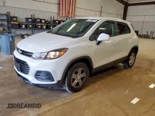2021 Chevrolet Trax LS с VIN KL7CJNSB5MB302297, выставлен на аукционе Copart как лот 69221595 с пробегом 114 078 миль миль и Чистый • Clean title. История ставок и продаж доступна на DreamBid. Изображение 1.