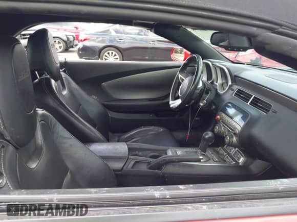 2011 Chevrolet Camaro 2SS с VIN 2G1FK3DJ6B9200438, выставлен на аукционе IAAI как лот 43180878 с пробегом 188 830 миль миль и . История ставок и продаж доступна на DreamBid. Изображение 5.