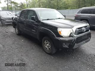 2015 Toyota Tacoma with VIN 5TFJX4CNXFX067378, listed as a IAAI auction lot 42332015 with 91,258 mi miles and . Bid and sale history available at DreamBid. Image 1.