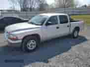 2001 Dodge Dakota Sport with VIN 1B7GL2AX01S126636, listed as a Copart auction lot 48332505 with 175,866 mi miles and Salvage title. Bid and sale history available at DreamBid. Image 1.