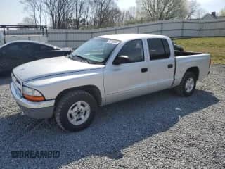 2001 Dodge Dakota Sport with VIN 1B7GL2AX01S126636, listed as a Copart auction lot 48332505 with 175,866 mi miles and Salvage title. Bid and sale history available at DreamBid. Image 1.