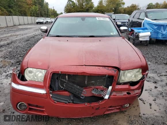 2008 Chrysler 300 C Hemi with VIN 2C3KA63H18H139883, listed as a Copart auction lot 85719065 with 84,092 mi miles and Salvage title. Bid and sale history available at DreamBid. Image 5.