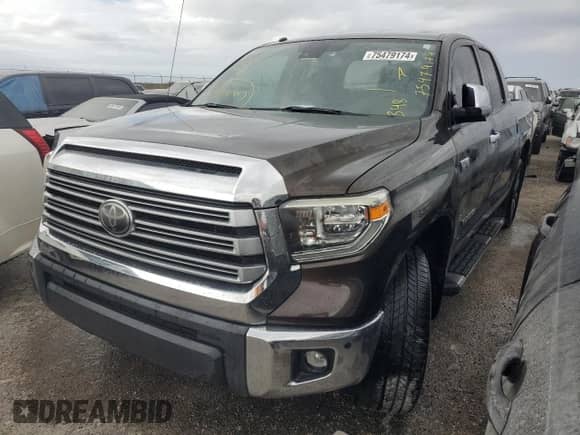 2019 Toyota Tundra Limited z VIN 5TFSY5F10KX246376, wystawiony jako Copart lot #75479174 z przebiegiem Nie podano mil oraz Nie do naprawy • Non repairable. Historia ofert i sprzedaży dostępna na DreamBid. Obrazek 1.