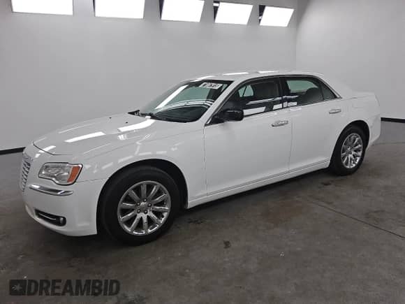 2011 Chrysler 300 Limited с VIN 2C3CA5CG3BH584400, выставлен на аукционе Copart как лот 71887915 с пробегом 125 449 миль миль и Чистый • Clean title. История ставок и продаж доступна на DreamBid. Изображение 1.