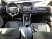 2017 Honda Accord с VIN JHMCR6F3XHC005075, выставлен на аукционе Copart как лот 82392355 с пробегом 135 877 миль миль и Списание • Salvage title. История ставок и продаж доступна на DreamBid. Изображение 8.