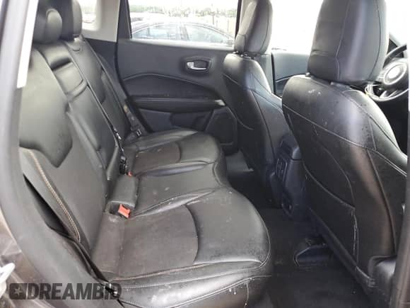 2019 Jeep Compass Latitude z VIN 3C4NJCBB1KT658449, wystawiony jako Copart lot #67523185 z przebiegiem 97 457 mil mil oraz Czysty tytuł • Clean title. Historia ofert i sprzedaży dostępna na DreamBid. Obrazek 11.
