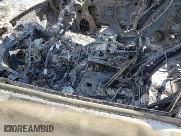 2014 GMC Sierra 1500 SLE z VIN 1GTV2UEC9EZ298660, wystawiony jako Copart lot #64615245 z przebiegiem Nie podano mil oraz Nie do naprawy • Non repairable. Historia ofert i sprzedaży dostępna na DreamBid. Obrazek 7.