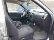 2010 Chevrolet Colorado 1LT z VIN 1GCDSCDE6A8133142, wystawiony jako IAAI lot #41843196 z przebiegiem 157 315 mil mil oraz . Historia ofert i sprzedaży dostępna na DreamBid. Obrazek 5.