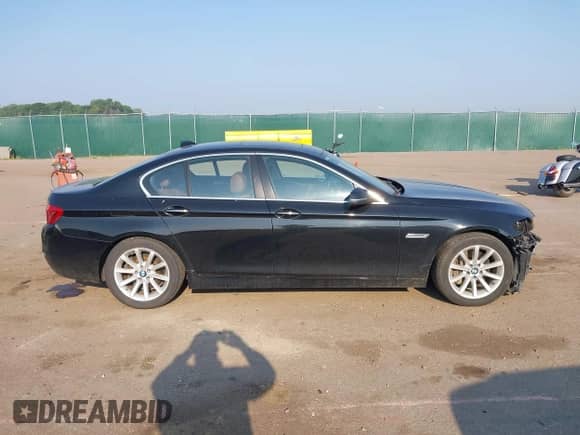 2014 BMW 5 Series 535i xDrive с VIN WBA5B3C59ED538492, выставлен на аукционе IAAI как лот 42454186 с пробегом 102 160 миль миль и . История ставок и продаж доступна на DreamBid. Изображение 14.