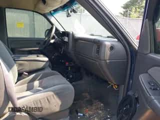 2003 Chevrolet Silverado 1500HD LS z VIN 1GCGK13U23F211313, wystawiony jako IAAI lot #42410523 z przebiegiem 396 076 mil mil oraz . Historia ofert i sprzedaży dostępna na DreamBid. Obrazek 5.