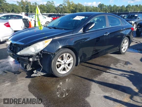 2013 Hyundai Sonata SE with VIN 5NPEC4AC0DH667107, listed as a IAAI auction lot 43428955 with 190,362 mi miles and . Bid and sale history available at DreamBid. Image 18.