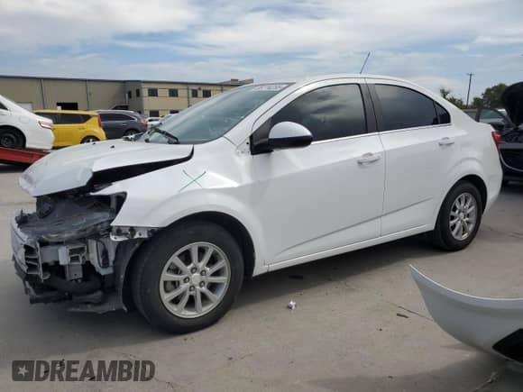 2019 Chevrolet Sonic LT с VIN 1G1JD5SB5K4146029, выставлен на аукционе Copart как лот 86774255 с пробегом 63 617 миль миль и Списание • Salvage title. История ставок и продаж доступна на DreamBid. Изображение 1.