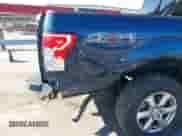 2018 Ford F-150 XL z VIN 1FTEW1EB1JFA00995, wystawiony jako IAAI lot #43190468 z przebiegiem 103 881 mil mil oraz . Historia ofert i sprzedaży dostępna na DreamBid. Obrazek 6.