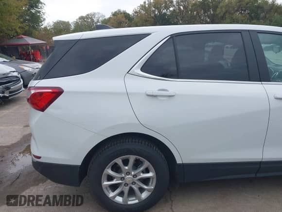 2021 Chevrolet Equinox LT с VIN 2GNAXKEV9M6162407, выставлен на аукционе IAAI как лот 43422732 с пробегом 87 158 миль миль и . История ставок и продаж доступна на DreamBid. Изображение 17.